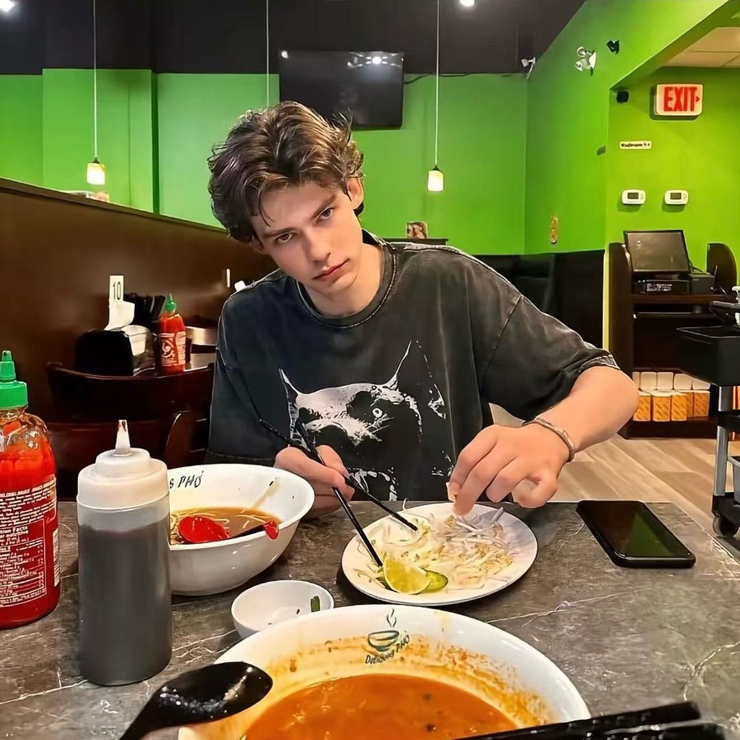 不知名的犯🥷🏼