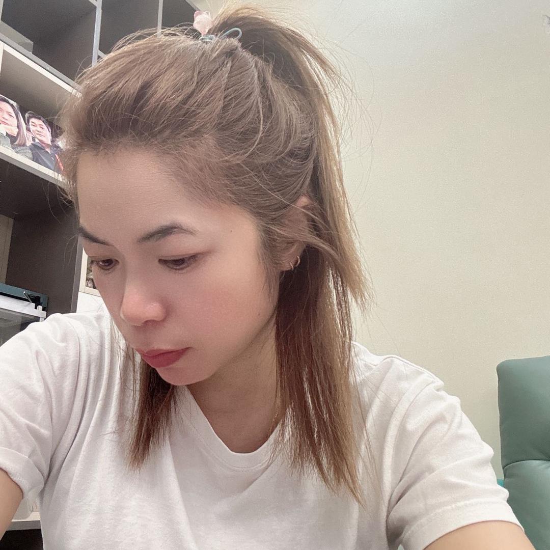 肉肉爱吃奶酪棒
