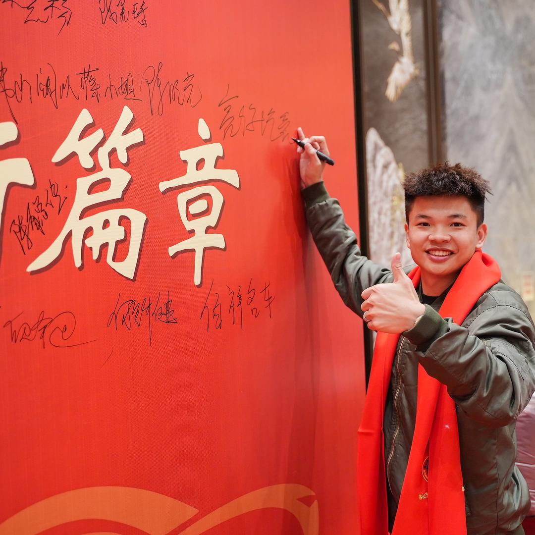 亮仔洪盈二手车大洪
