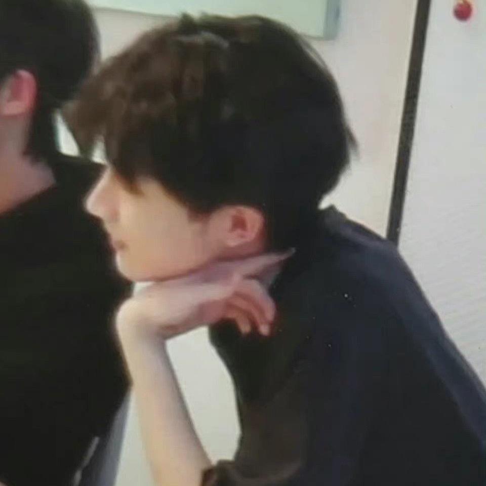 葡萄是紫色的月亮