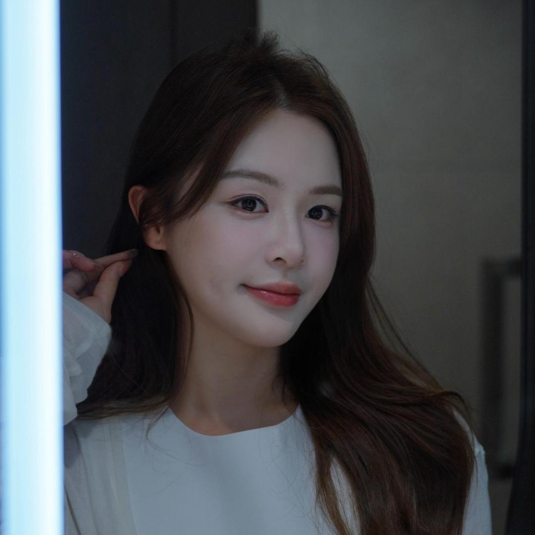 蕾丝边女装小七