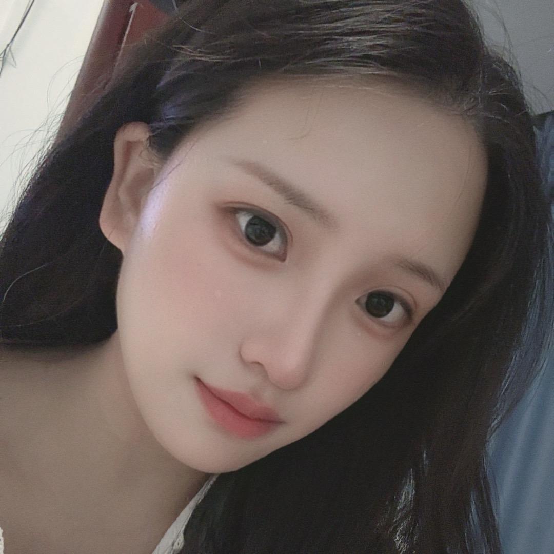 👧🏻   ¹⁹⁹⁴★