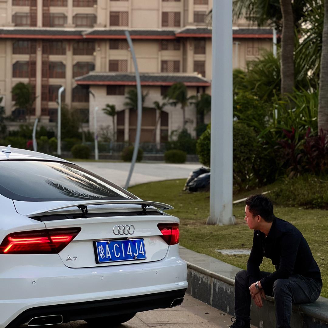 海南腾博龙哥二手车（高价收车）