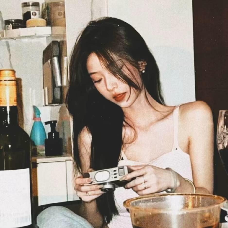 笨蛋总是偷偷掉眼泪.