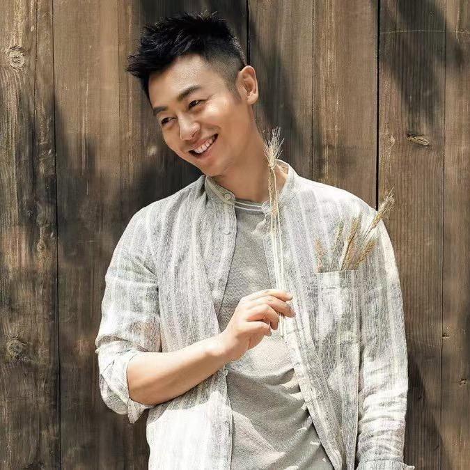 大白.