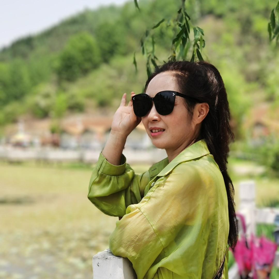 梅朵朵