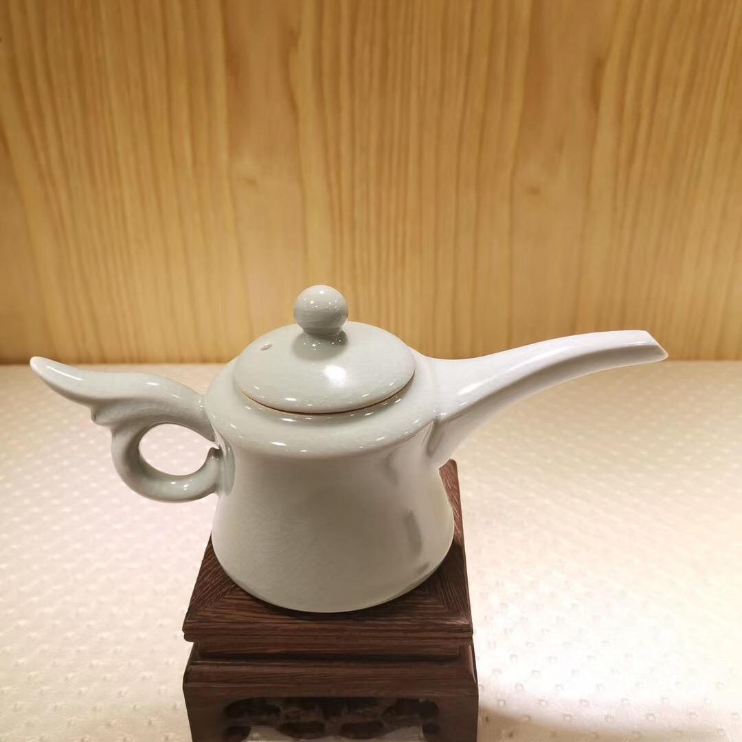 在沙漠里逆流而上的鱼
