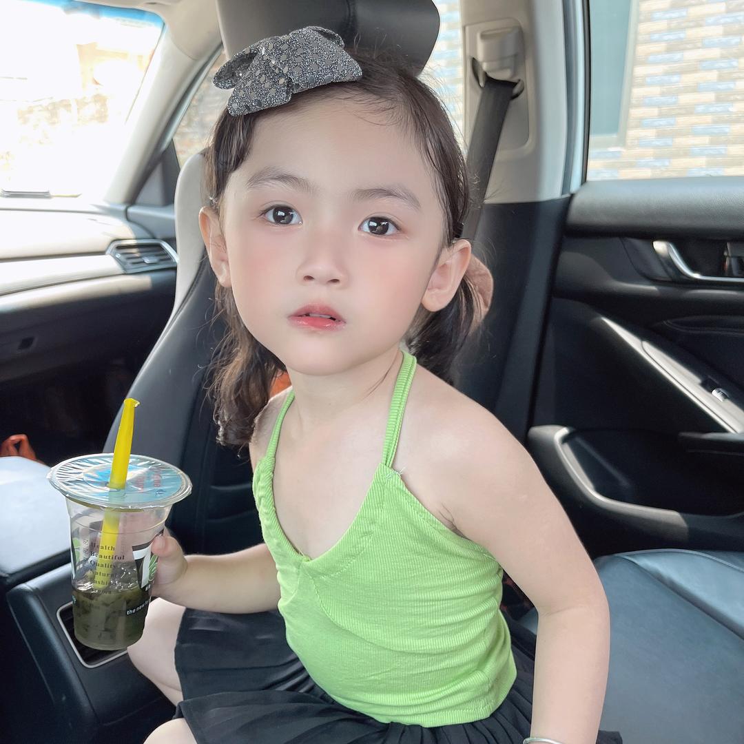 小卷毛童装