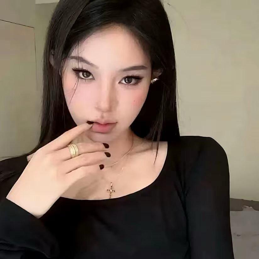 凌晨四点喂鸡发现老公和小三私会狠砸鸡屎