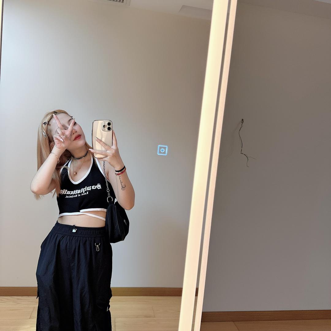 歪 W-