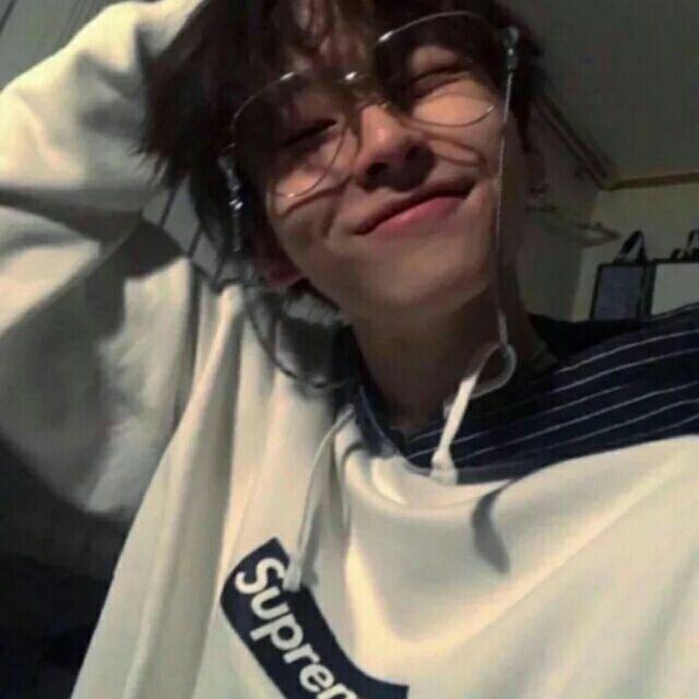 爱小奶猫的小奶狗