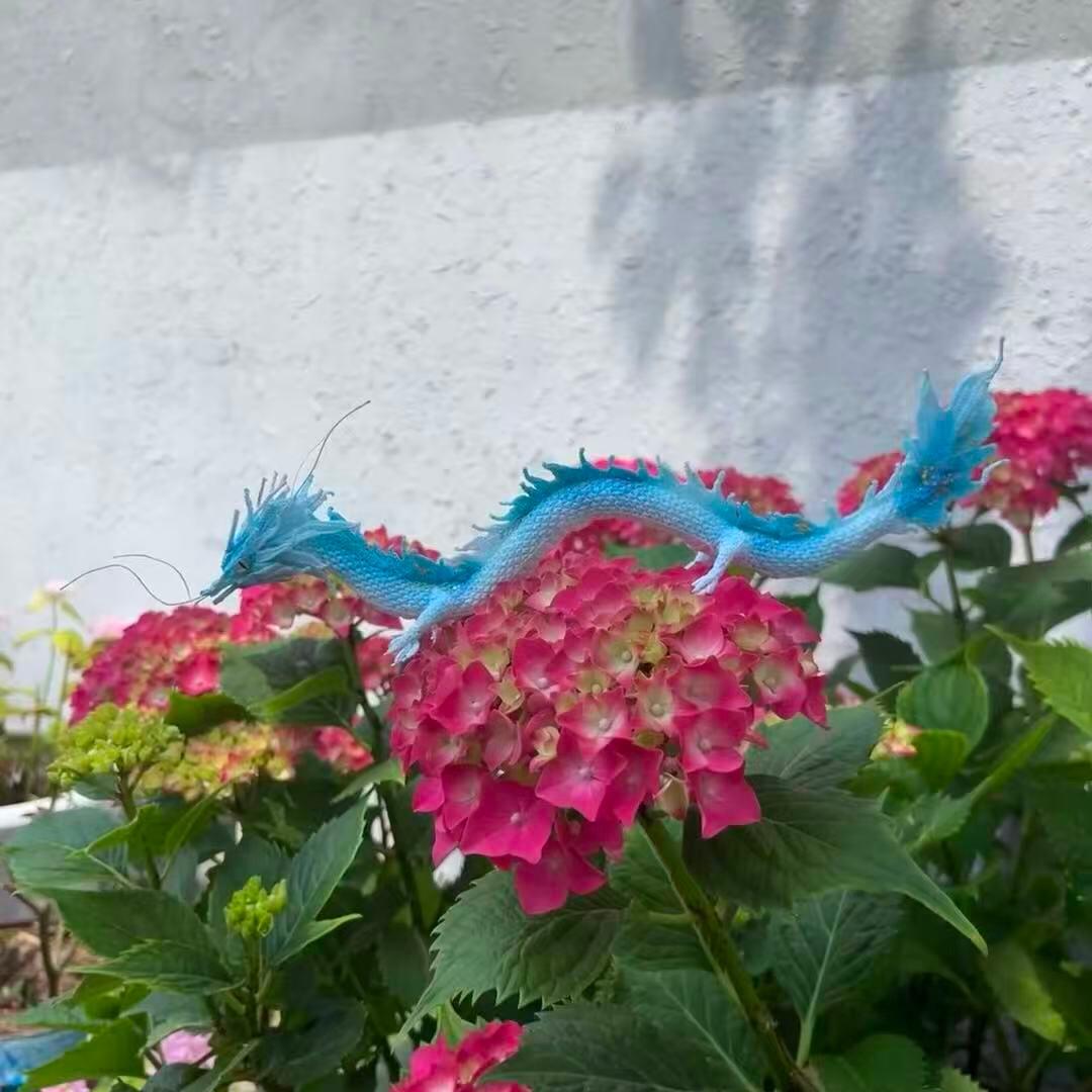 梅梅爱微钩