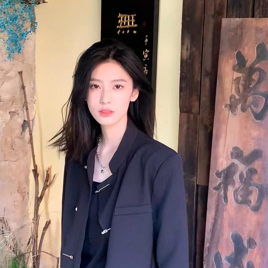 犯困的君君