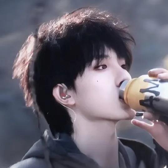 铲酱不戴帽子🚦