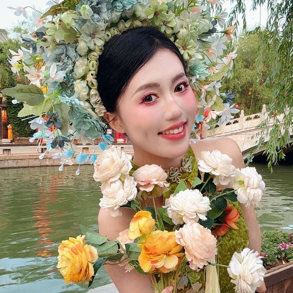 你的小洁正在直播当中……
