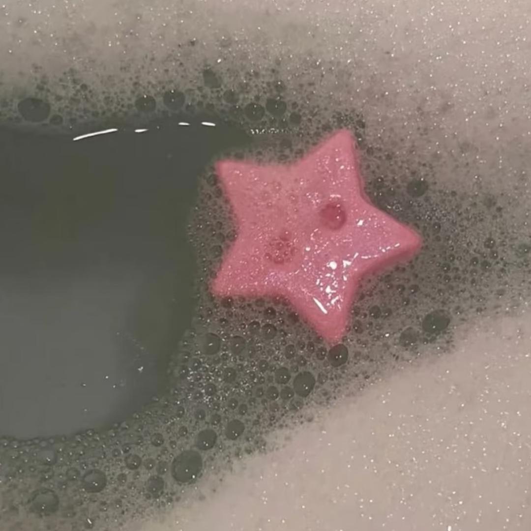 无敌脆弱天使（单身贵族天天开心版）