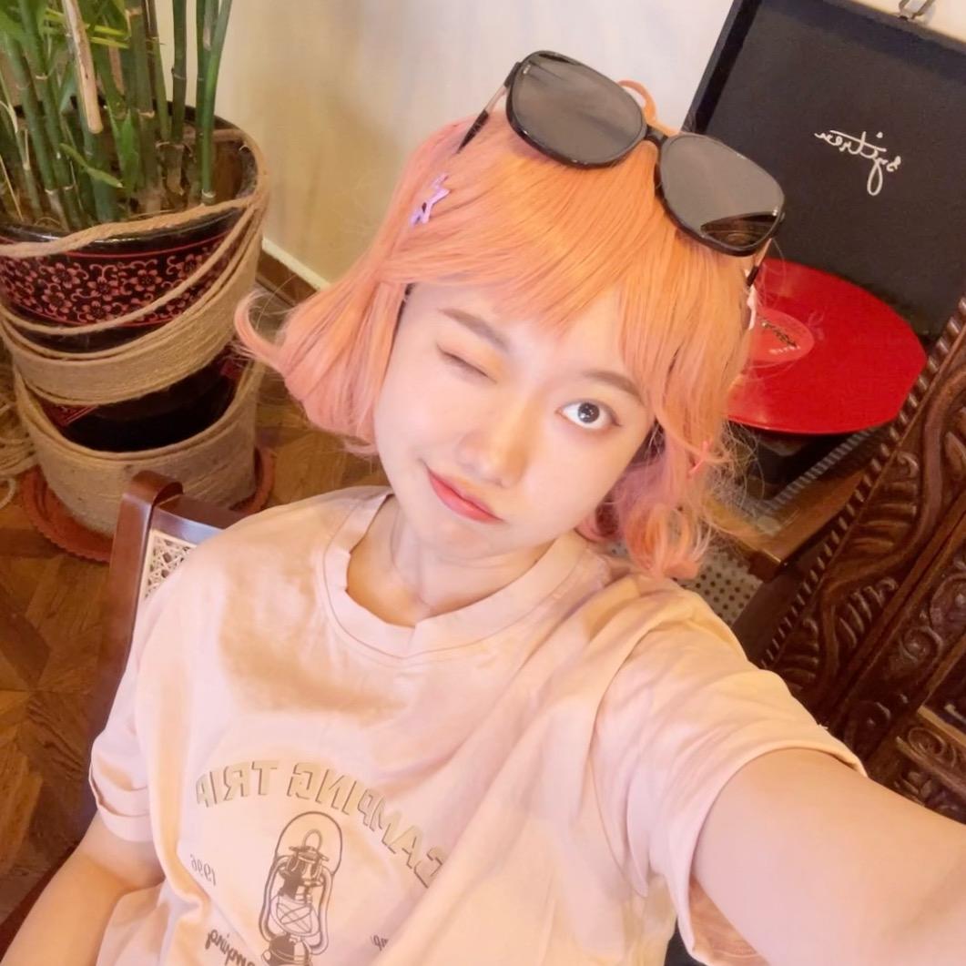 晚照对晴空