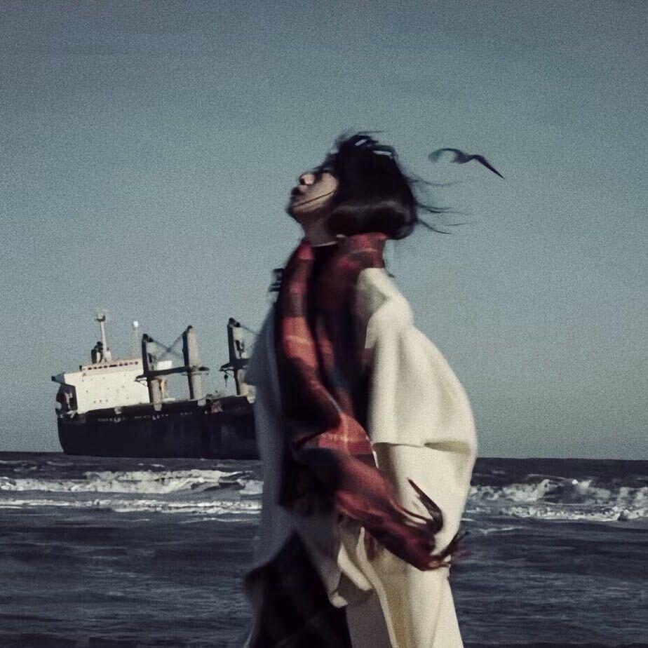 初见.