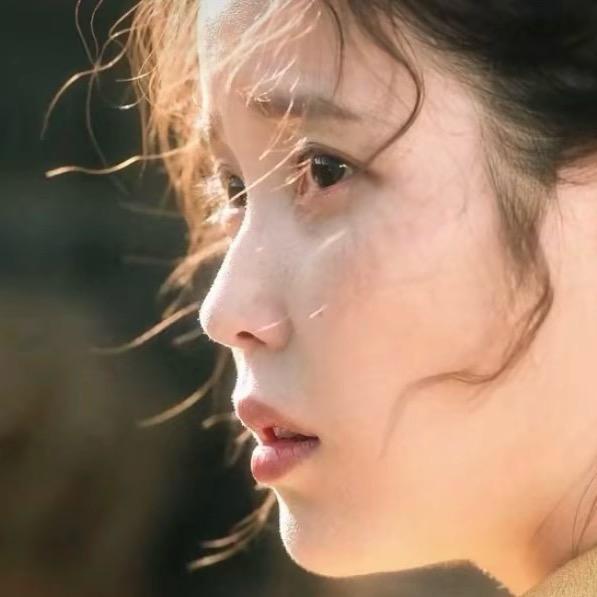 阿文/•᷅•᷄\୭