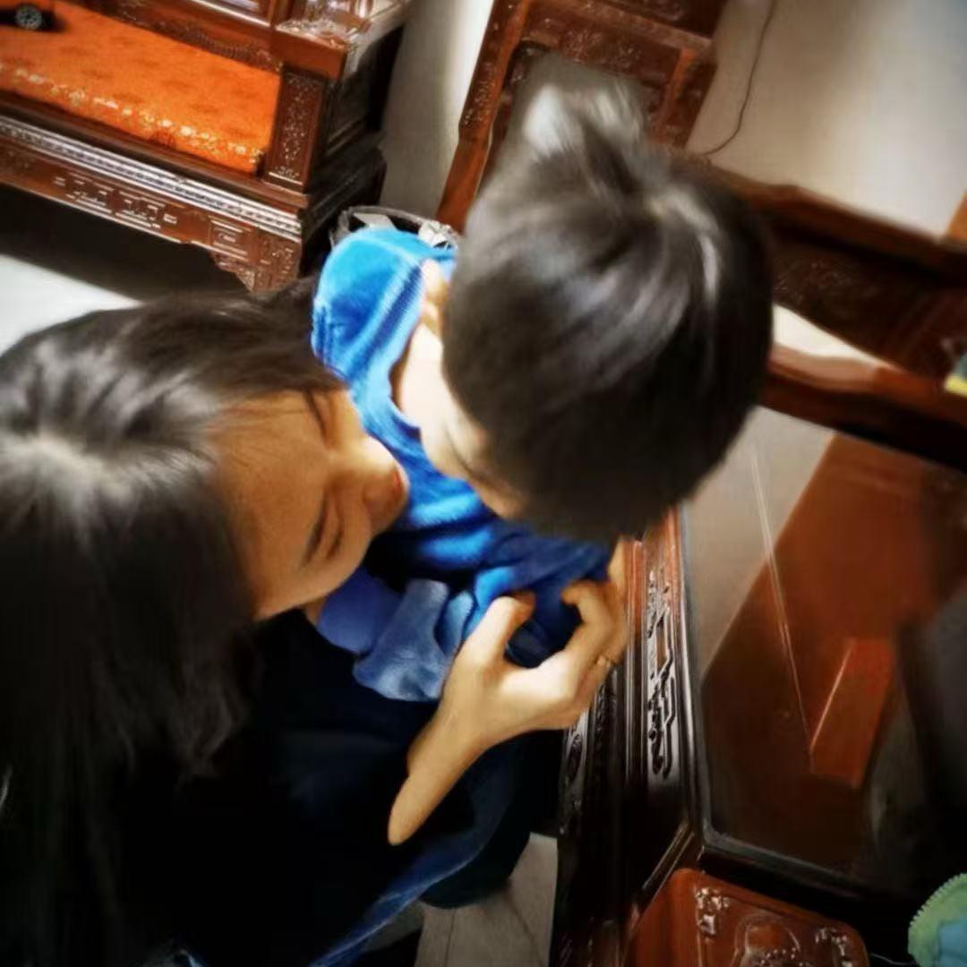 臭臭的压压