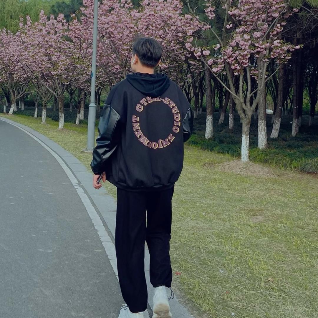 温柔的伟
