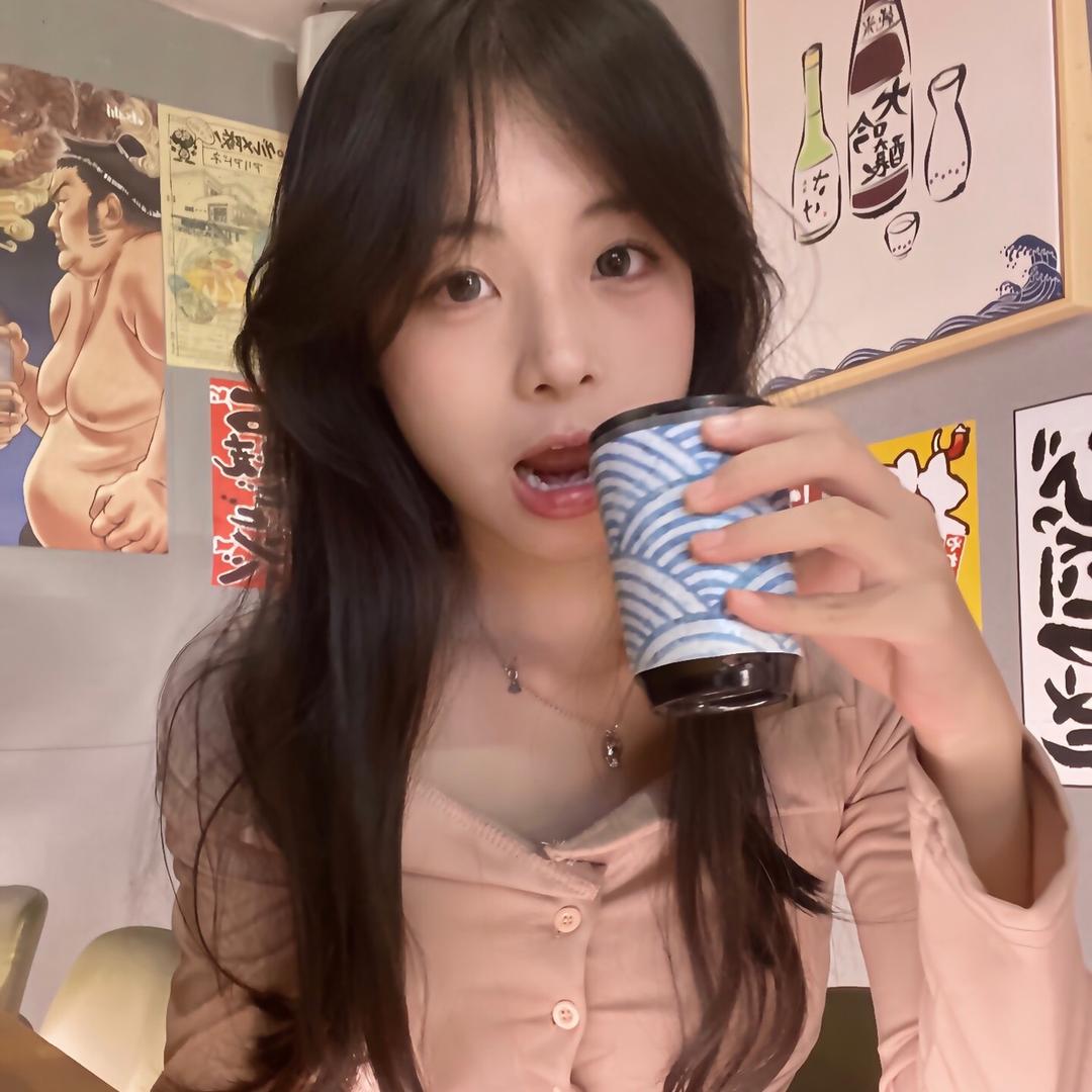 腼腆的绿豆饼