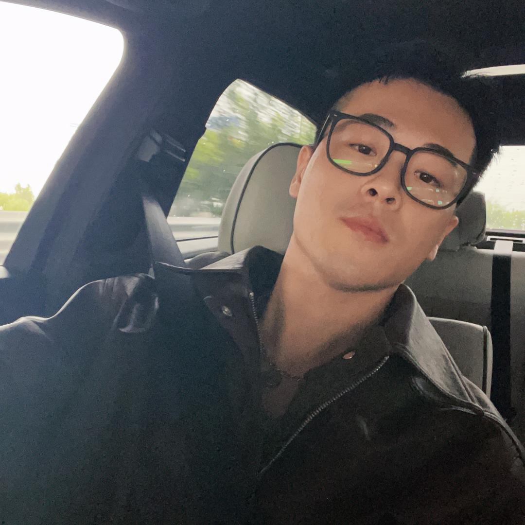 木杉的快乐鹦鹉