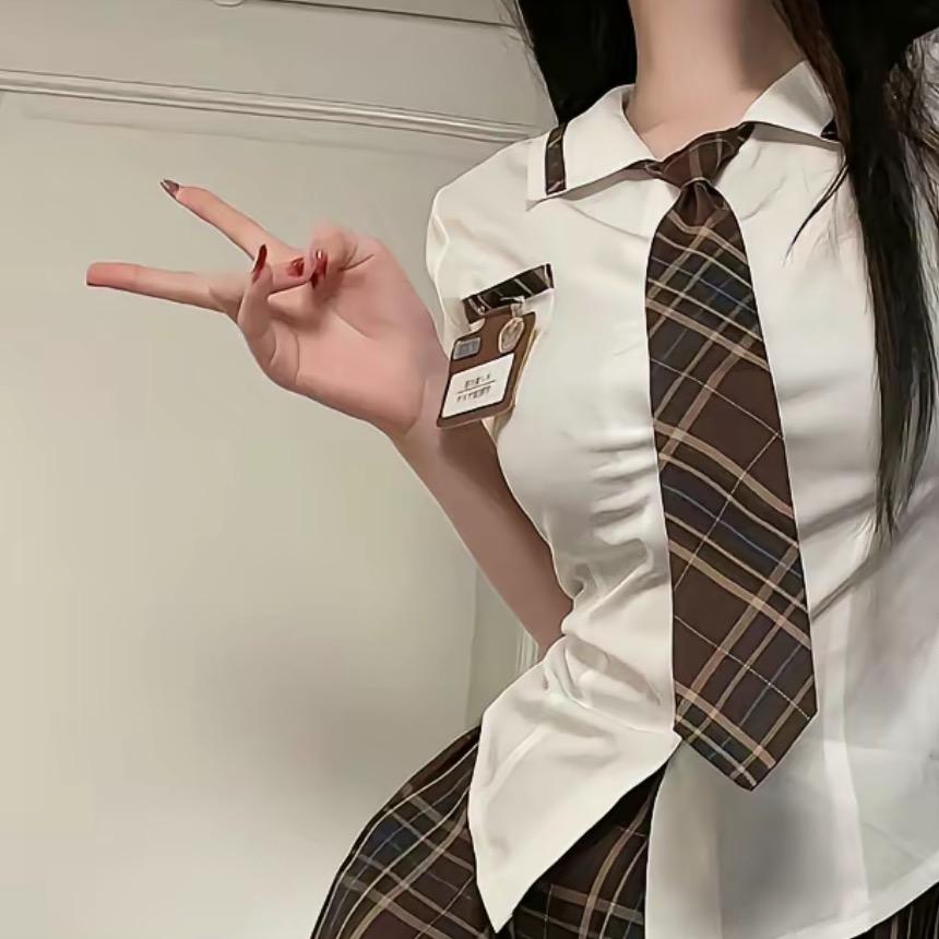 奶油蛋糕的小殷桃