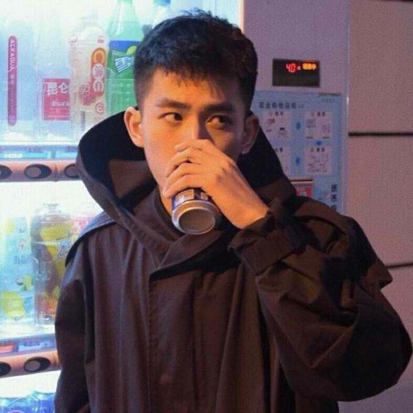 B1n_-