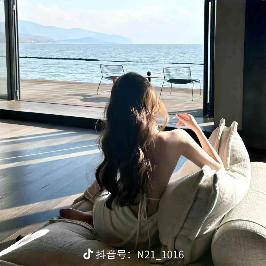_小七-
