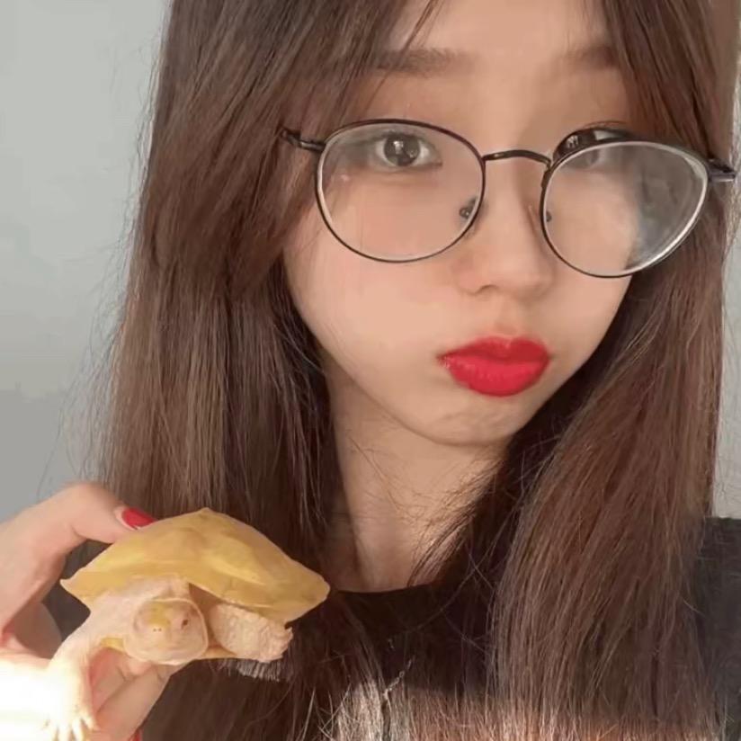 小鹿玩鳄龟（专注精品鳄龟