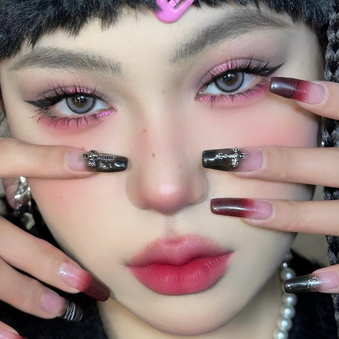 YJ美甲美睫纹绣工作室