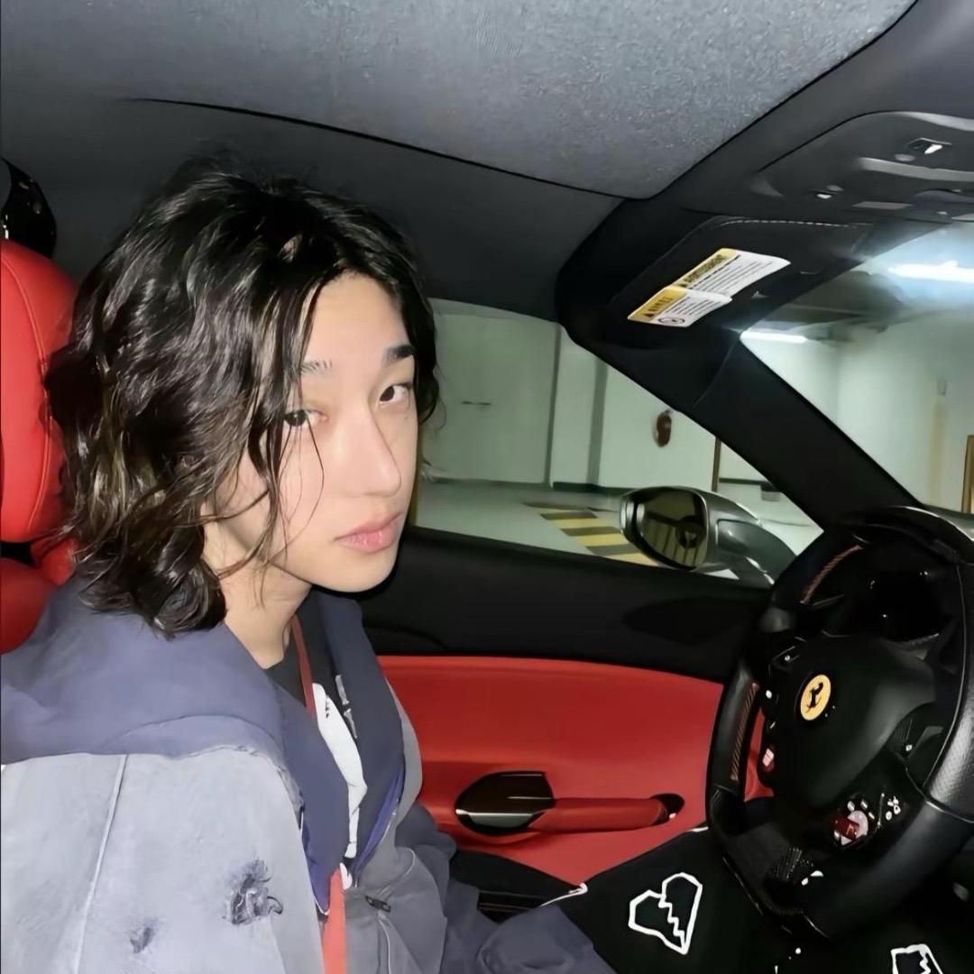 趴在后院嗦鸡屎