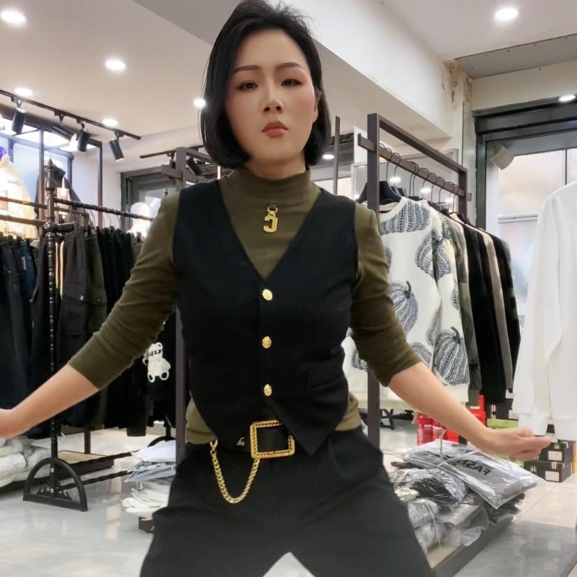 菊姐学跳舞