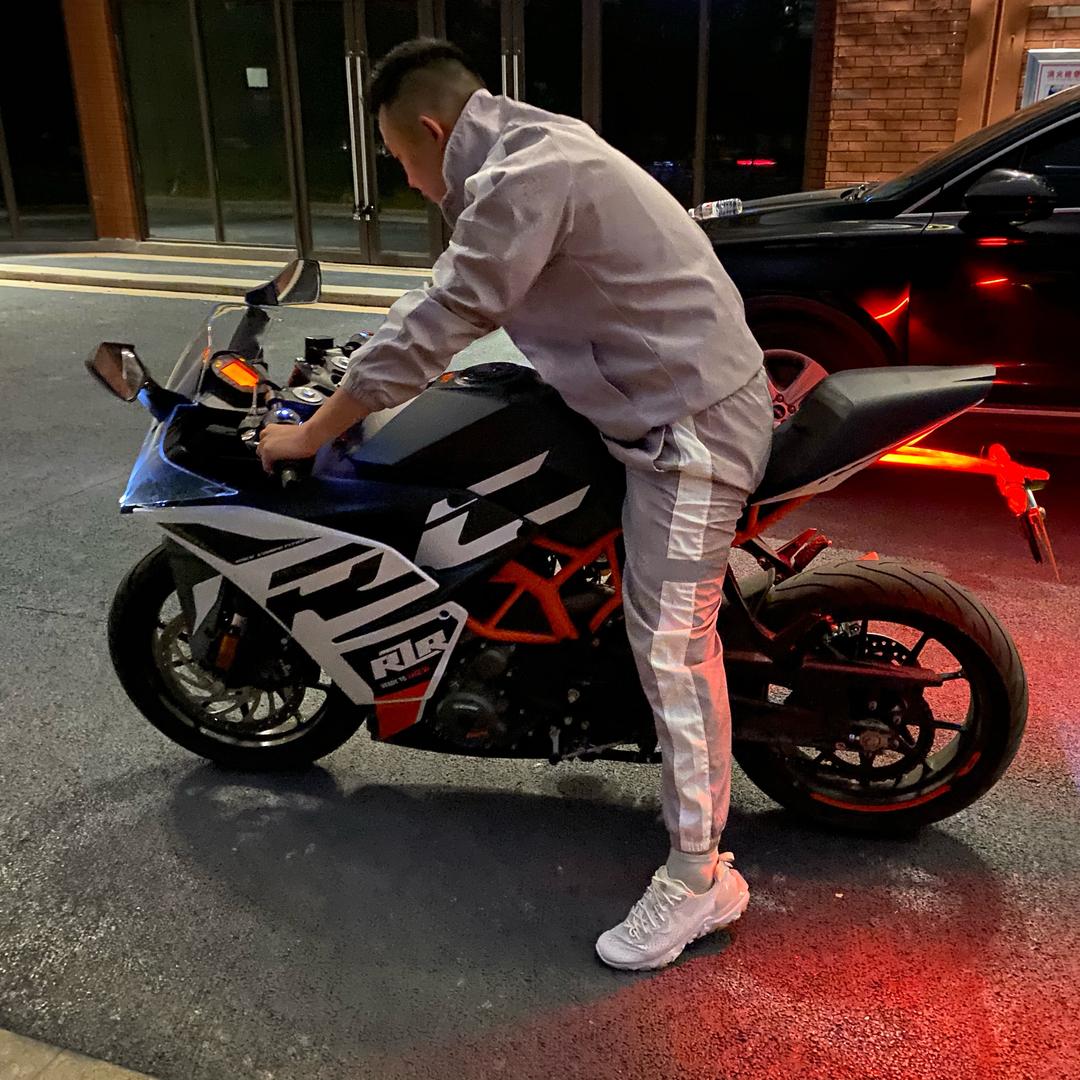 兴都演艺设备～小李哥