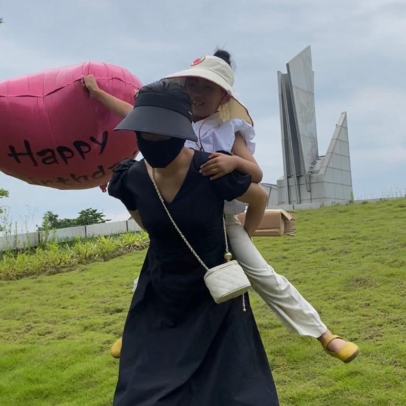 我们👨‍👩‍👧‍👦