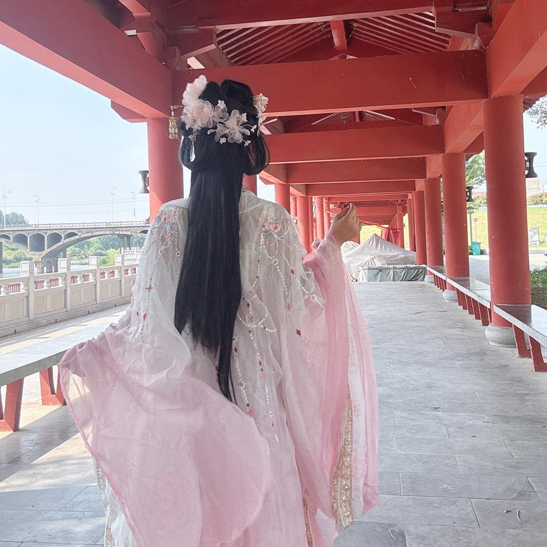 沐紫华裳汉服批发零售