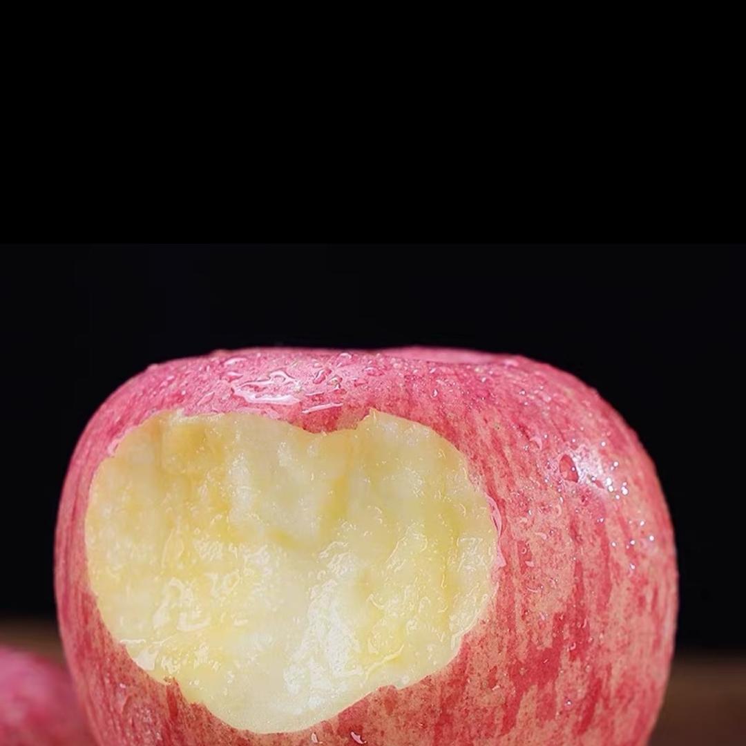 韦泽辰与松滋佳觅百货市集