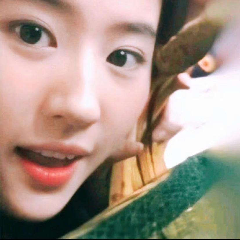 请帮我倒杯咖啡