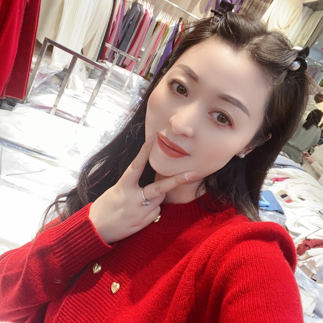 杭州四季青唐婉女装