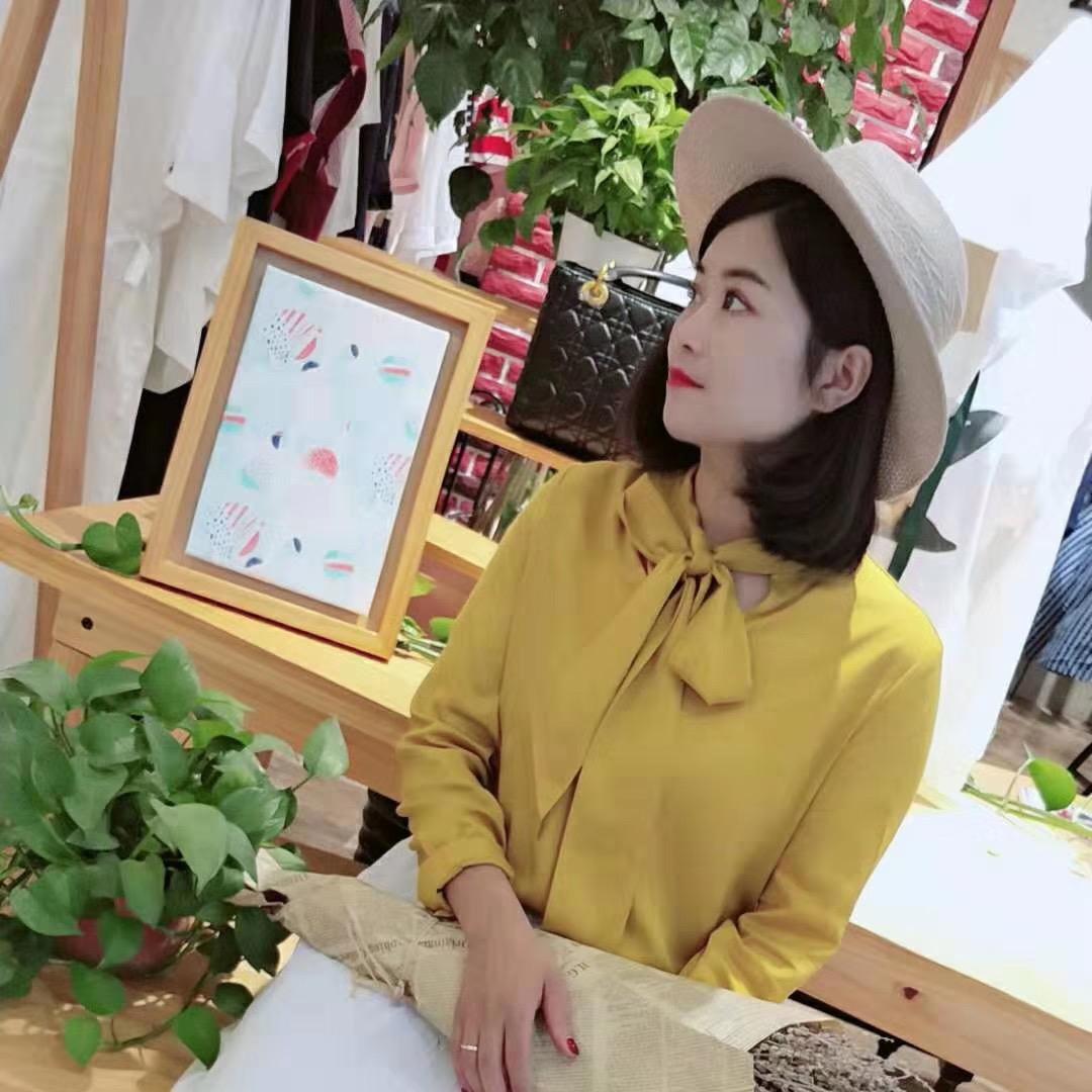 @蕾蕾和宁宁（微胖穿搭）