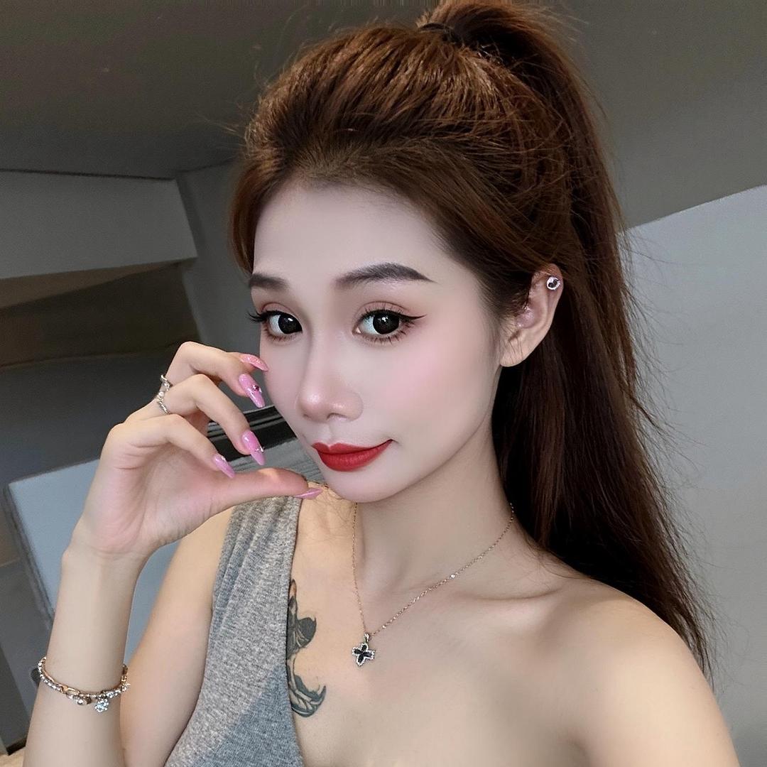 黎妹.