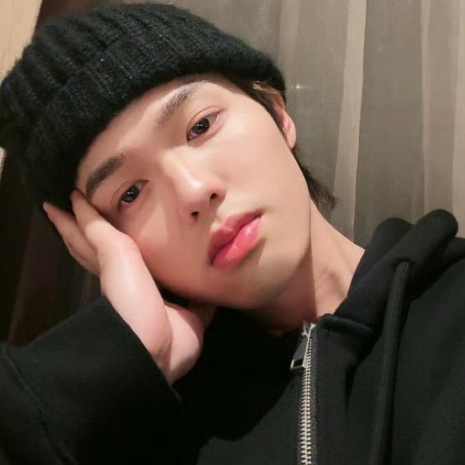 一拳打爆地球（追星版