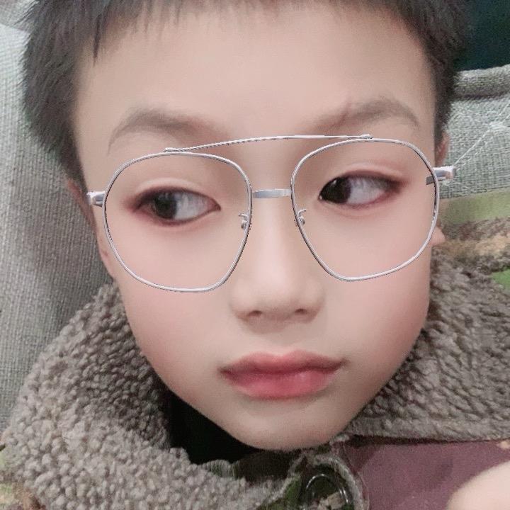 大家好，我是爱心萌可