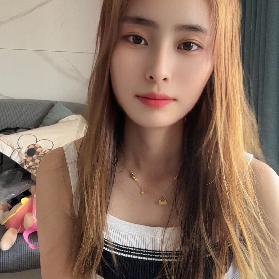 @糖果𝓼𝔂依依