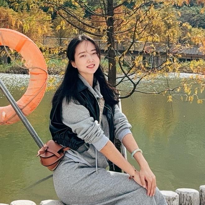 瑜伽老师娟子