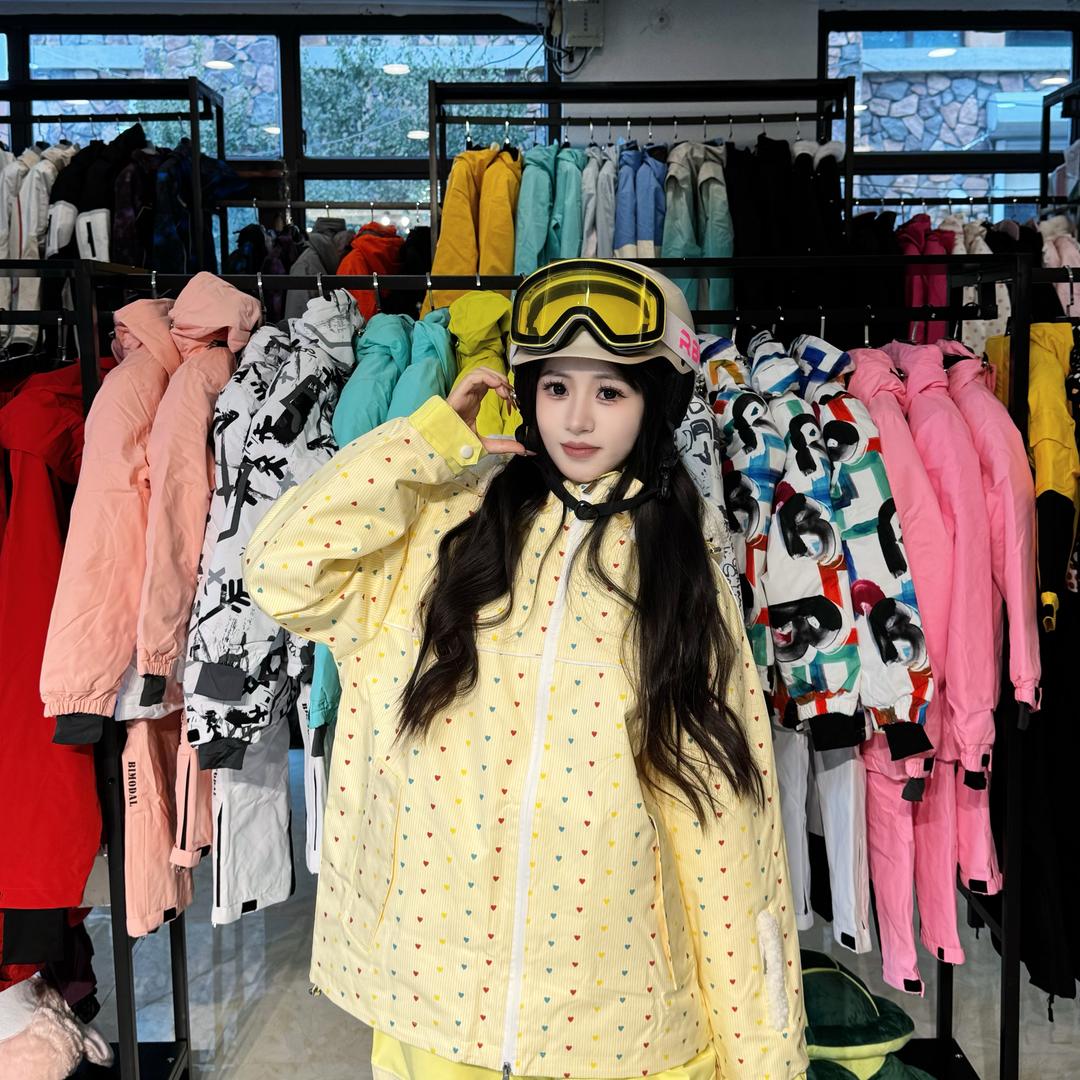 长白山雪服租赁佳丽