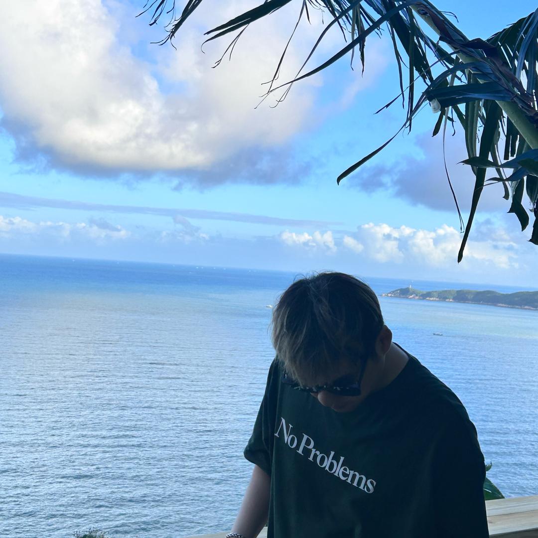 Yz小鹏（穿搭）