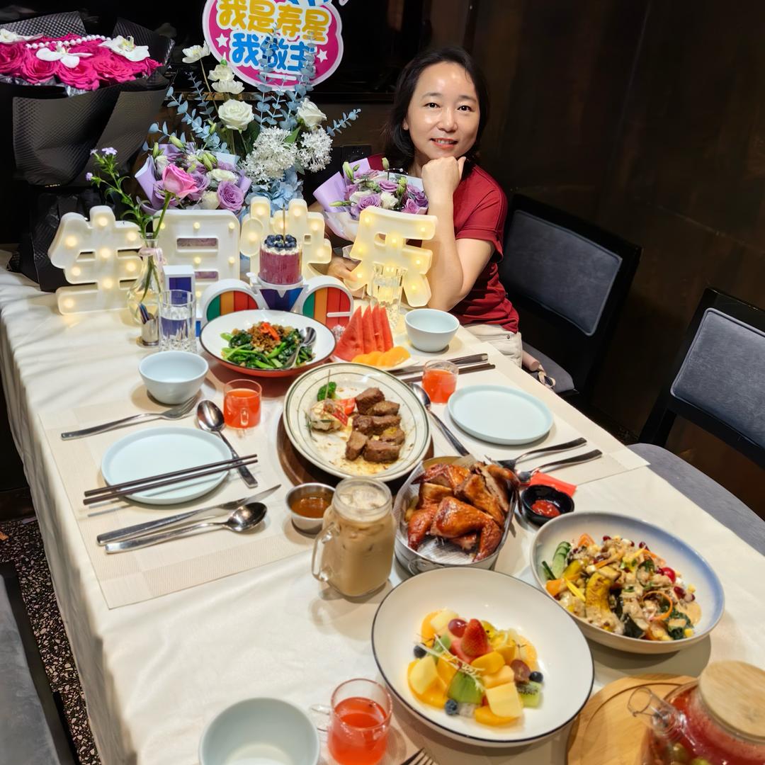林中飞舞