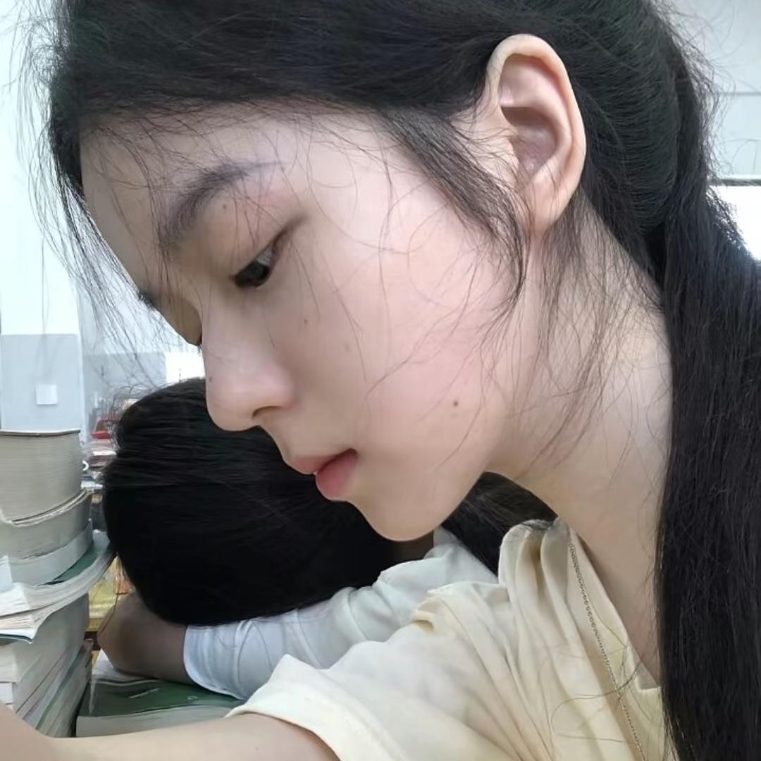 知知.